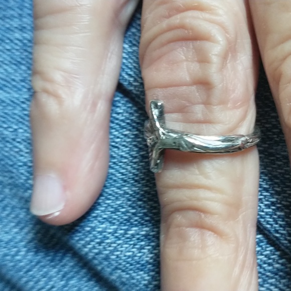 Crucifix Ring - Picture 3 of 3